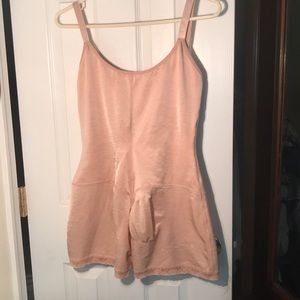 Vedette shapewear compression 44( bust )